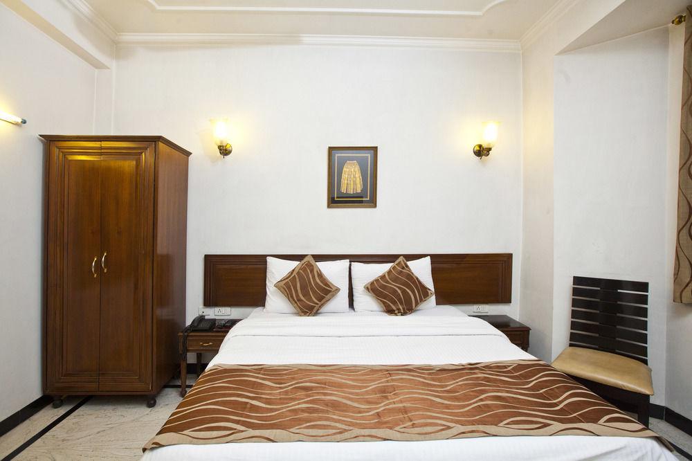 Fabhotel Lord Inn Nueva Delhi Exterior foto