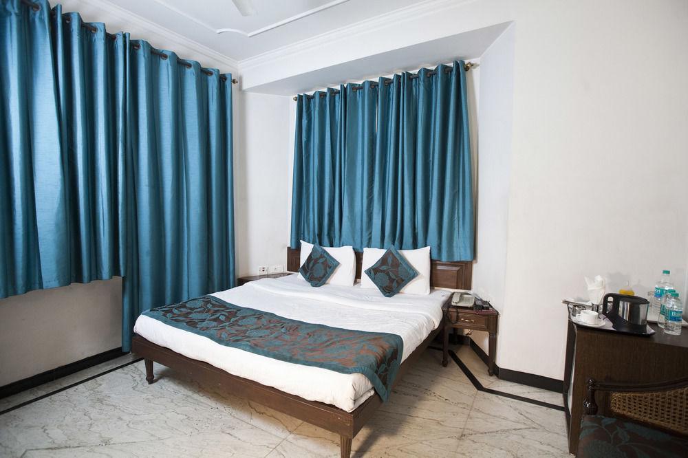 Fabhotel Lord Inn Nueva Delhi Exterior foto